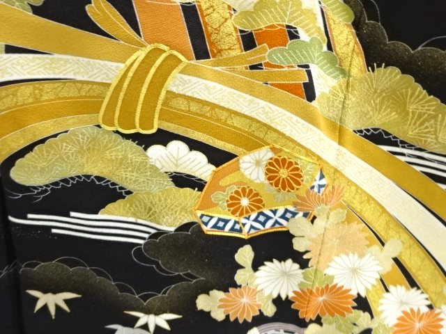  千總謹製　貝桶に菊・松竹梅模様刺繍留袖(比翼付き)(高島屋)